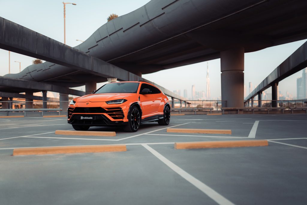 Lamborghini Urus Orange