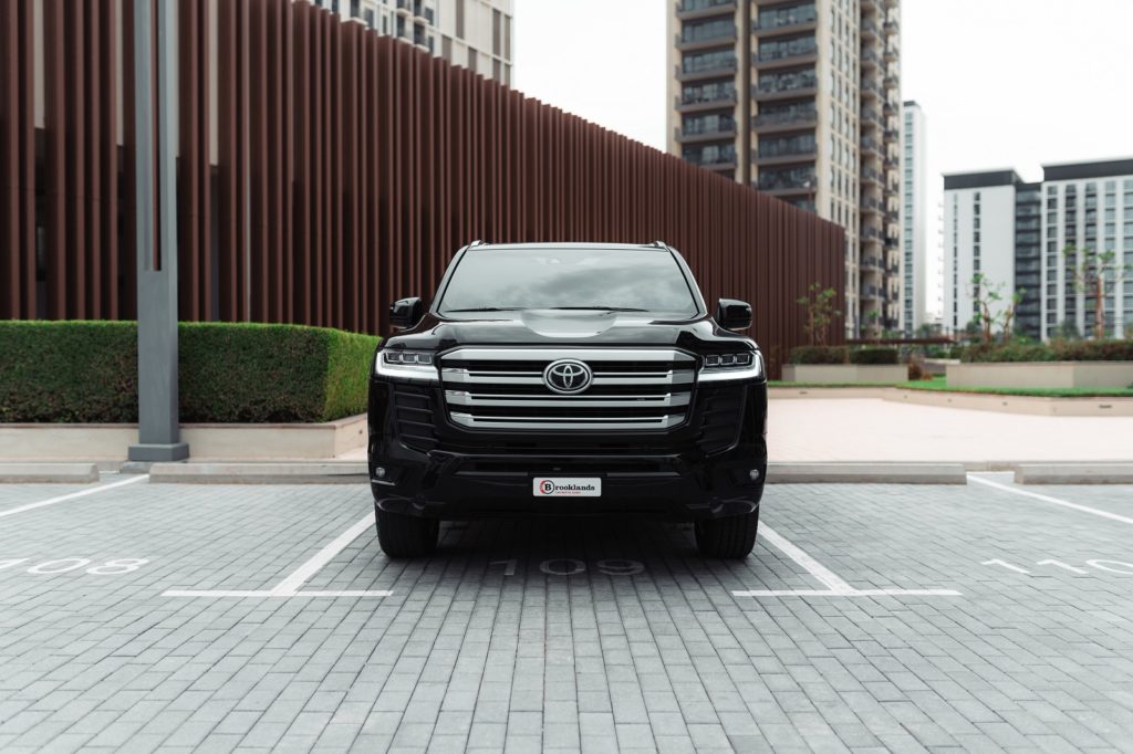 Toyota Land Cruiser 300 Black