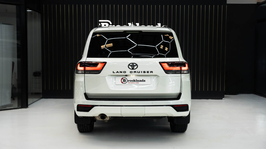 Toyota Land Cruiser 300 White