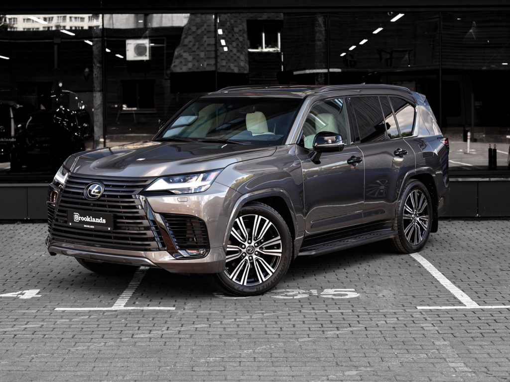 Lexus LX600