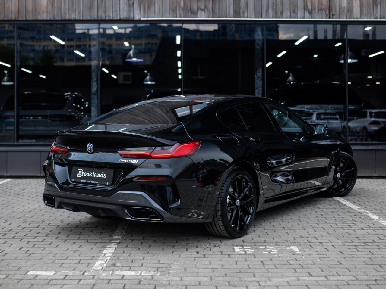 BMW M850I