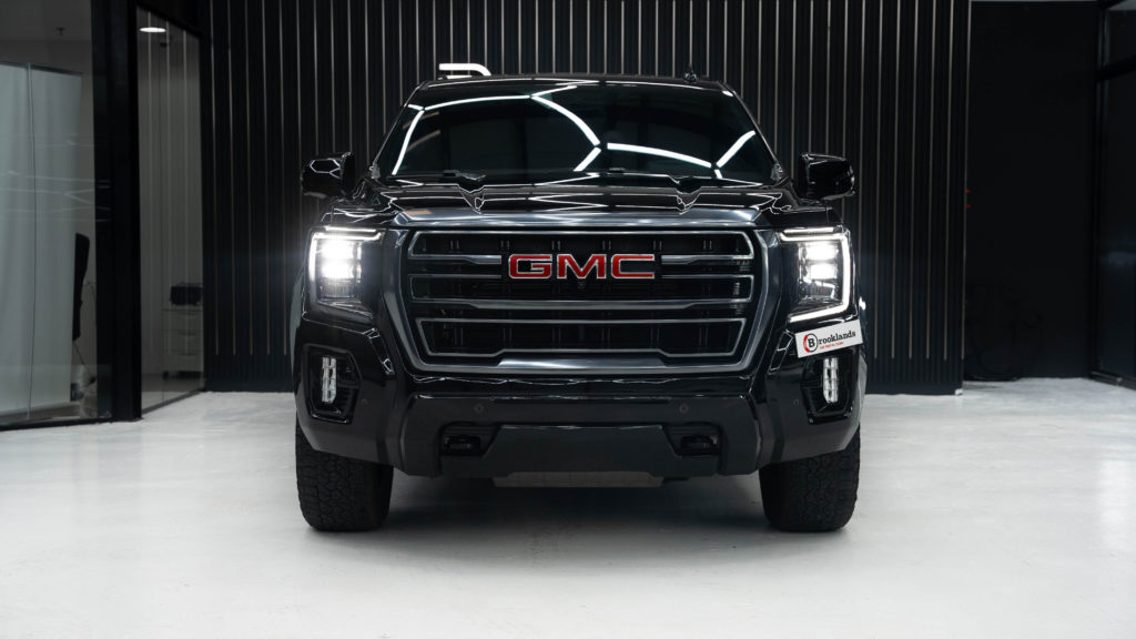 GMC Yukon Black