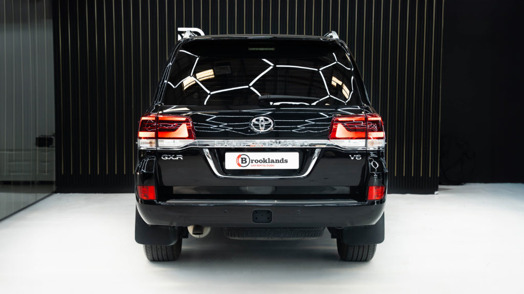 Toyota Land Cruiser 200 Black