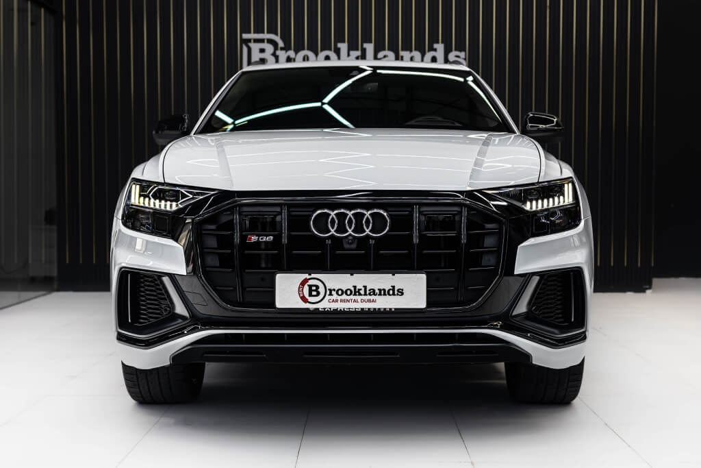 Audi Q8 White