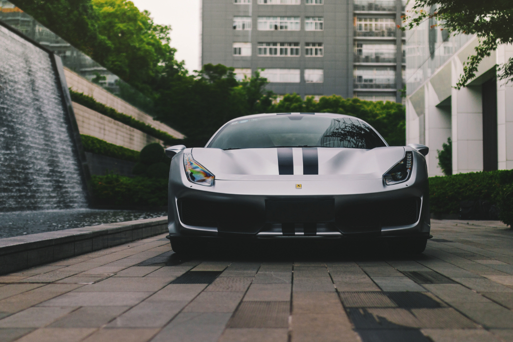 Ferrari 488 Sivler