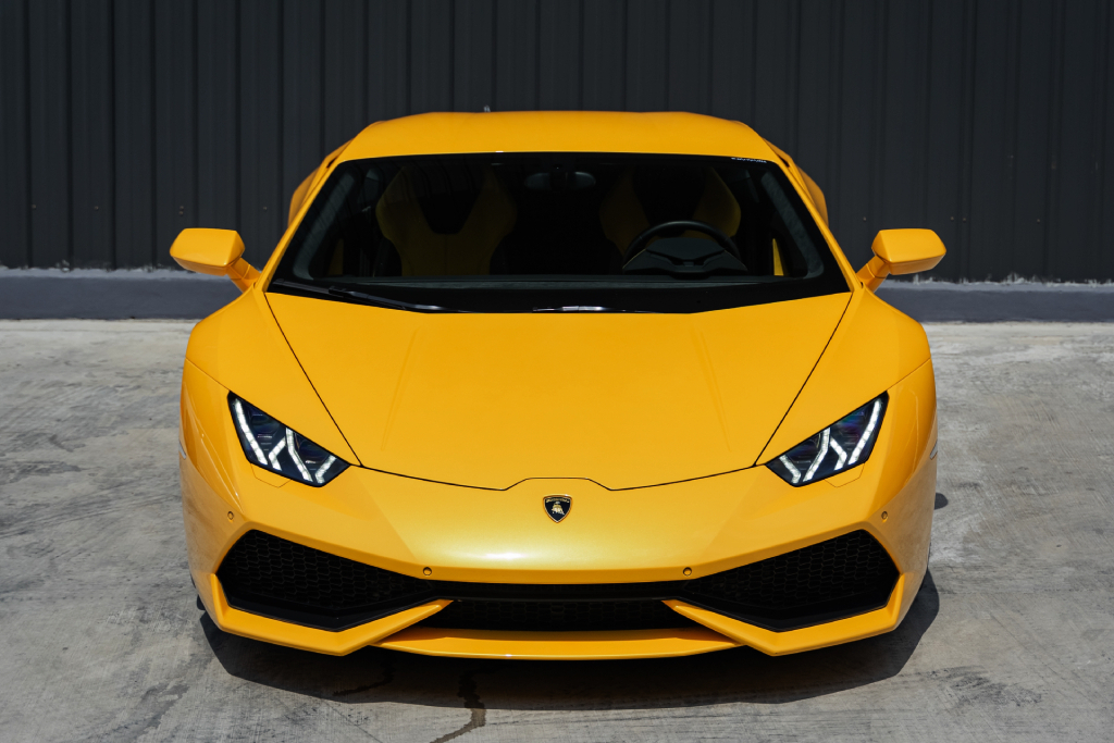 Lamborghini Huracan Yellow