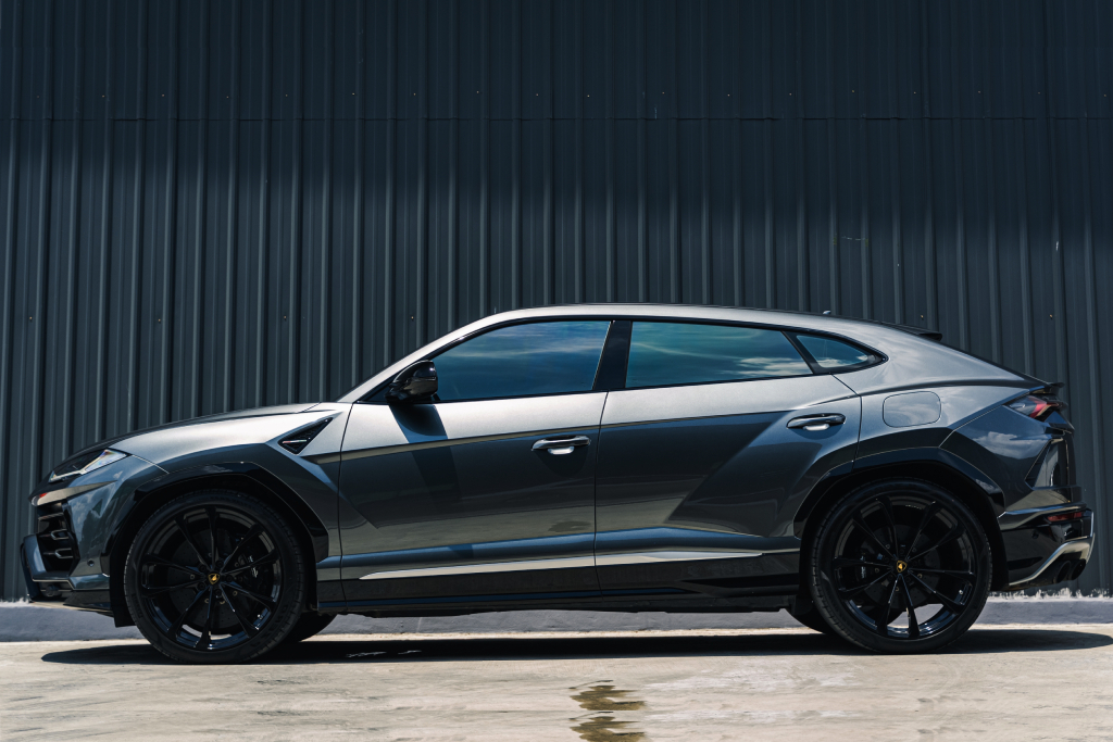 Lamborghini Urus Gray