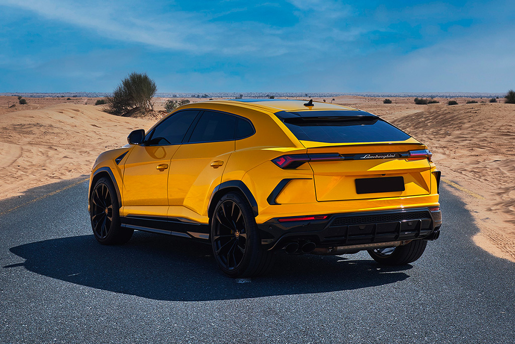 Lamborghini Urus Yellow