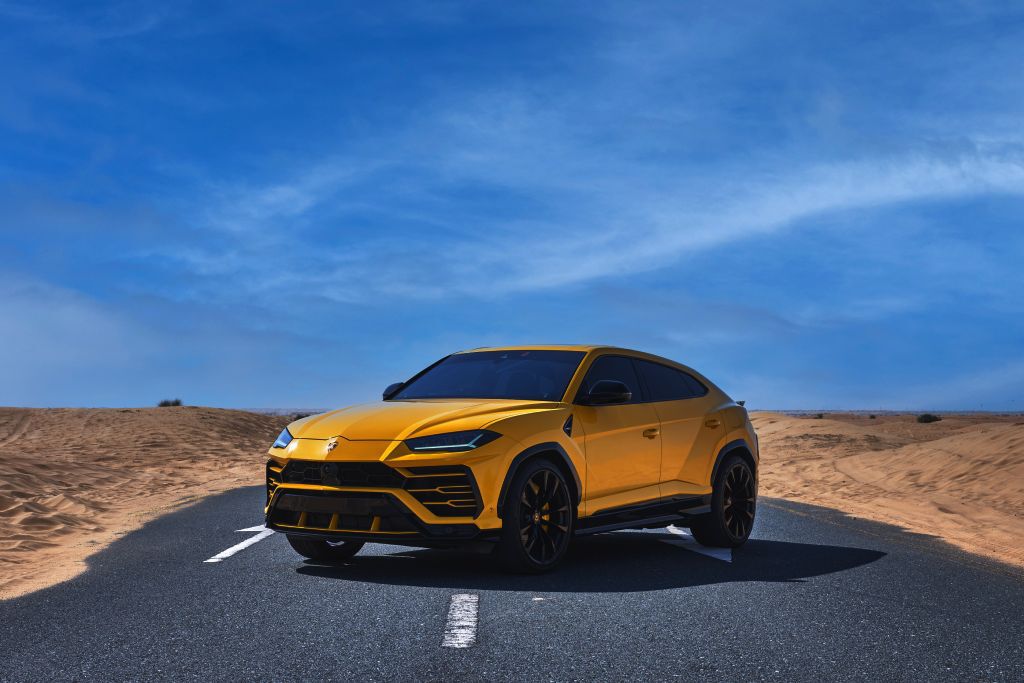 Lamborghini Urus Yellow