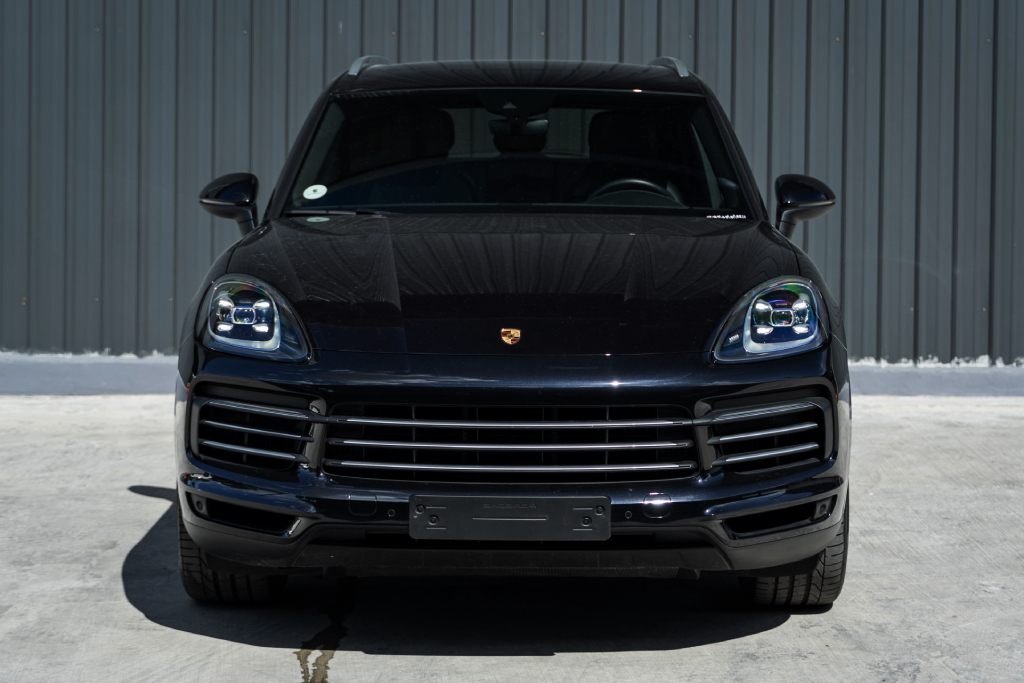 Porsche Cayenne Black