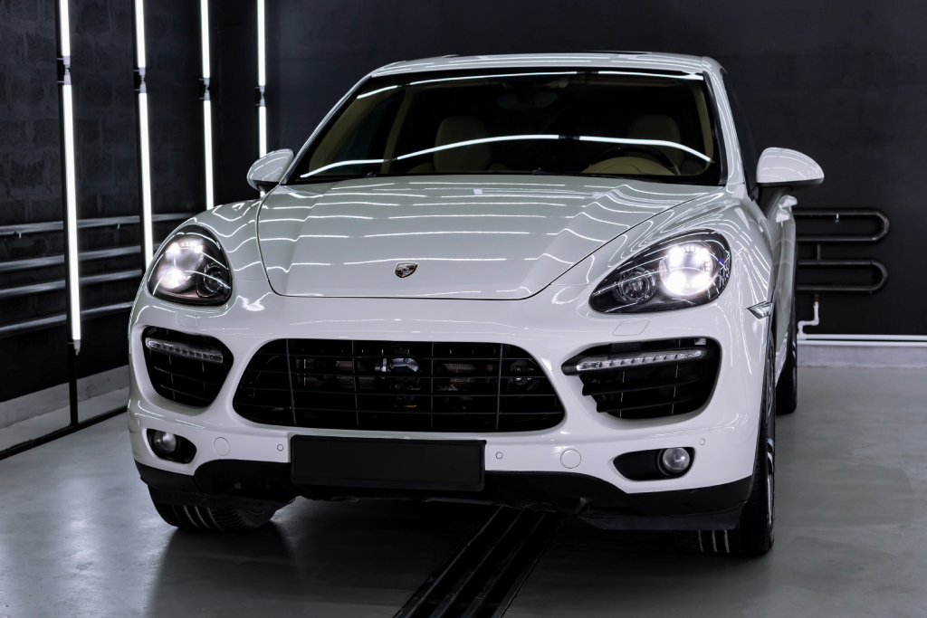 Porsche Cayenne White