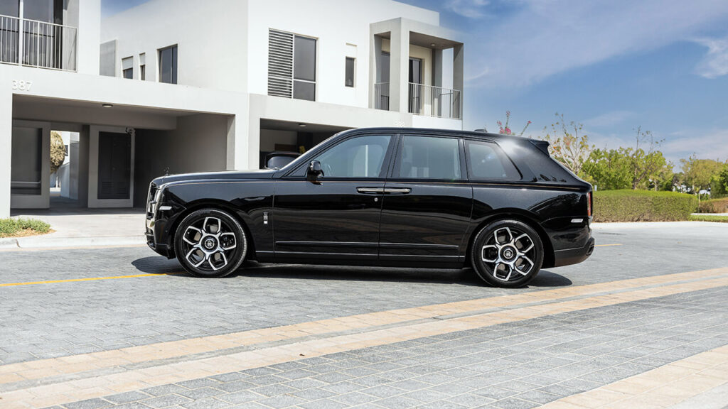 Rolls Royce Cullinan Black