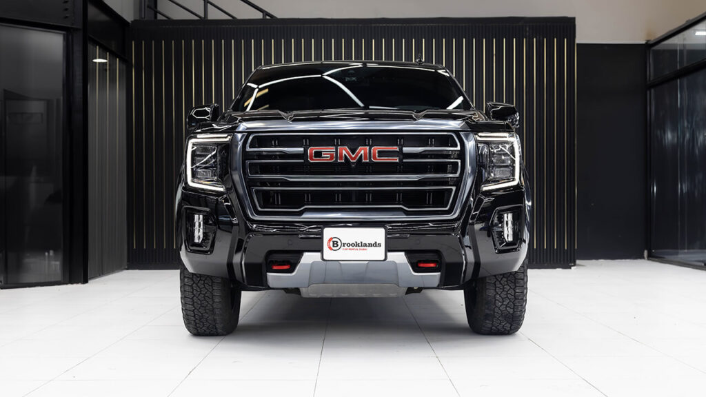 GMC Yukon V8 Black