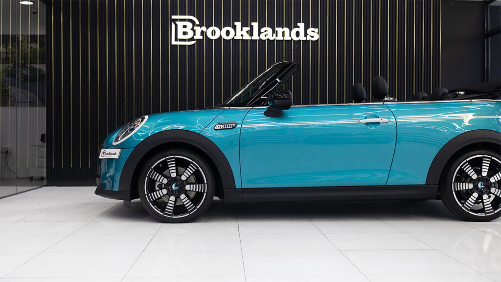 Mini Cooper S Convertible Blue