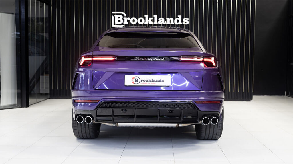 Lamborghini Urus Violet