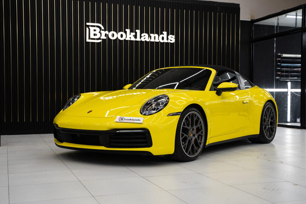 Porsche 911 Targa 4S Yellow