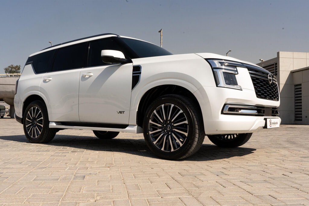 Nissan Patrol White Platinum City