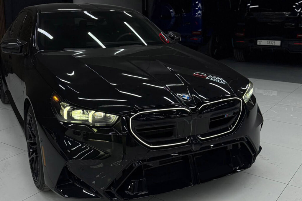 BMW M5 Black