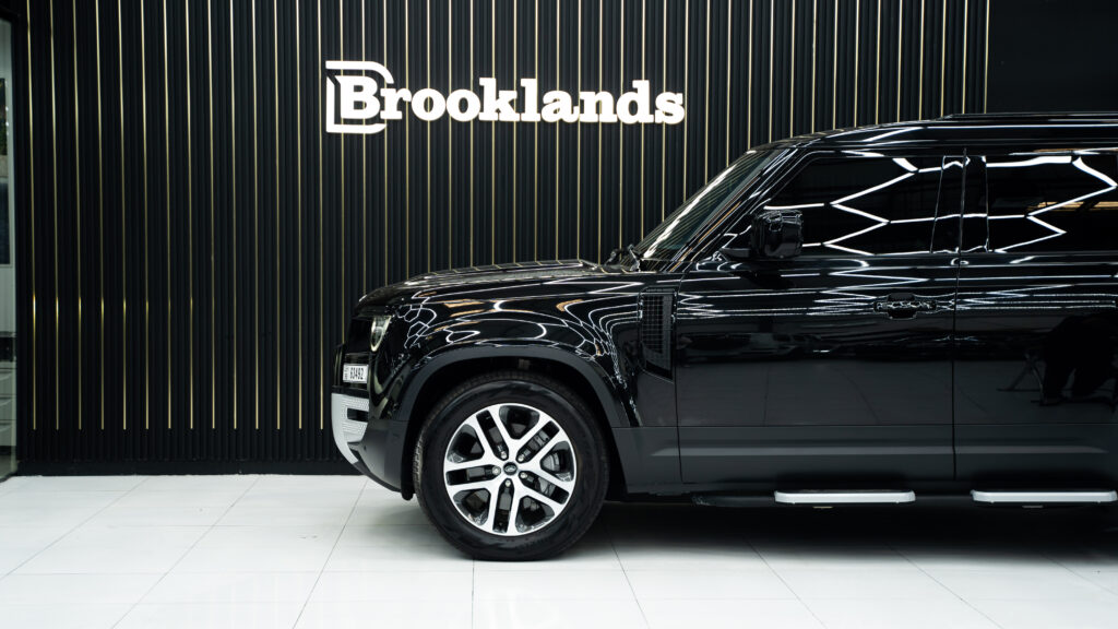 LAND ROVER DEFENDER Black