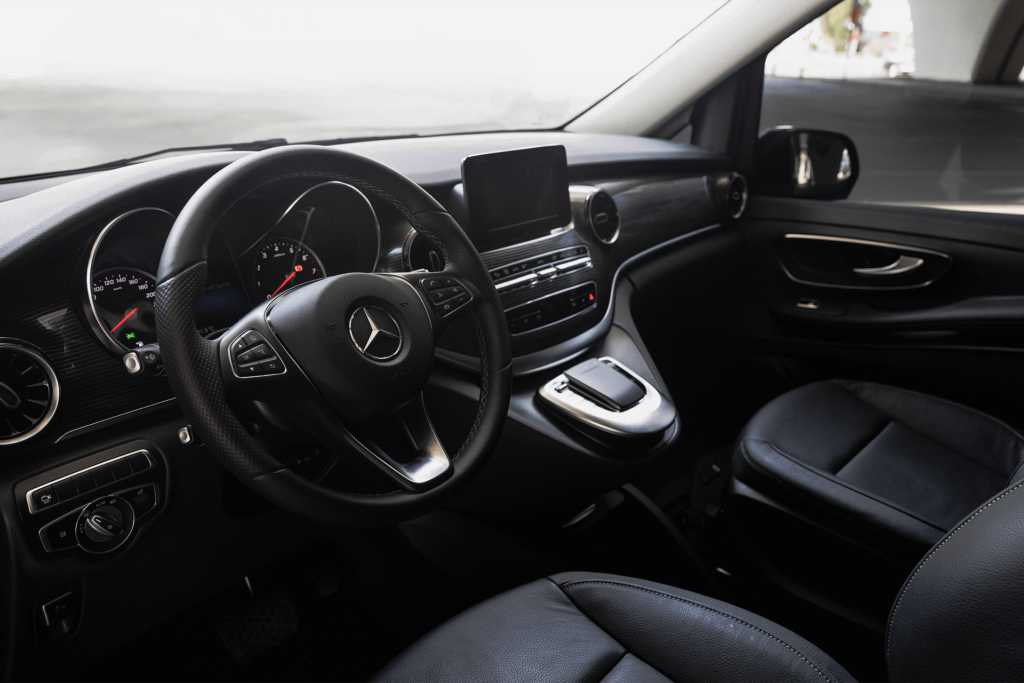 Mercedes V Class Black 250