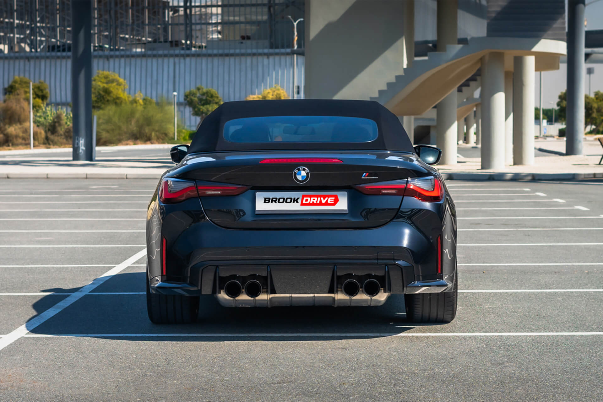 BMW M4 Competition Convertible Tanzanite Blue
