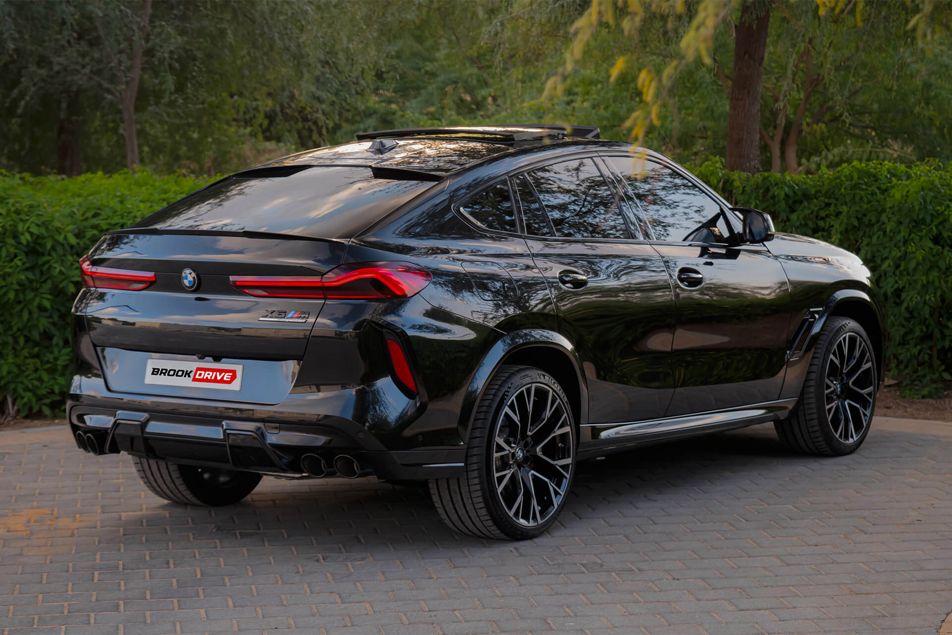 BMW X6 M Competition Black Sapphire Metallic