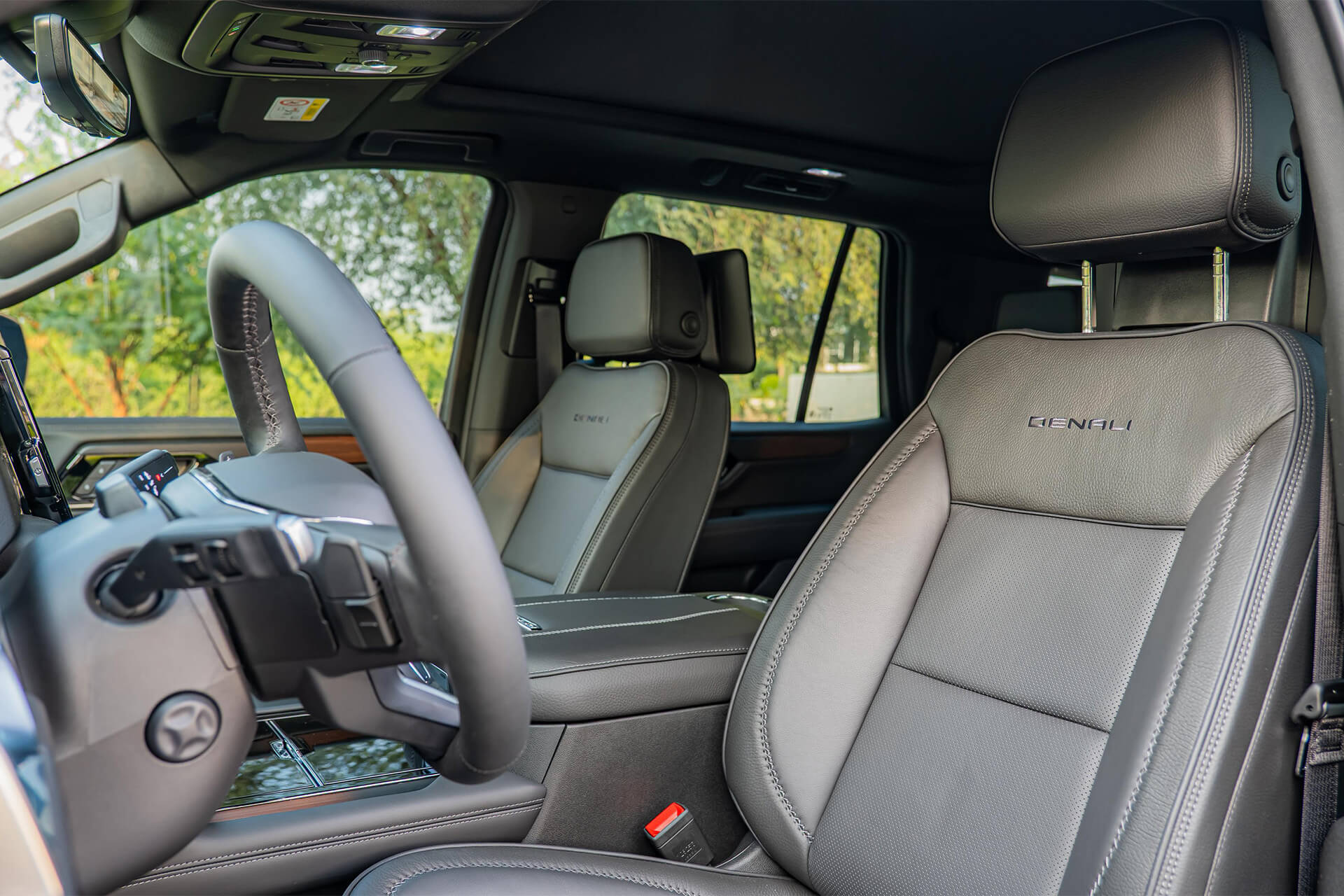 GMC Yukon Black Denali