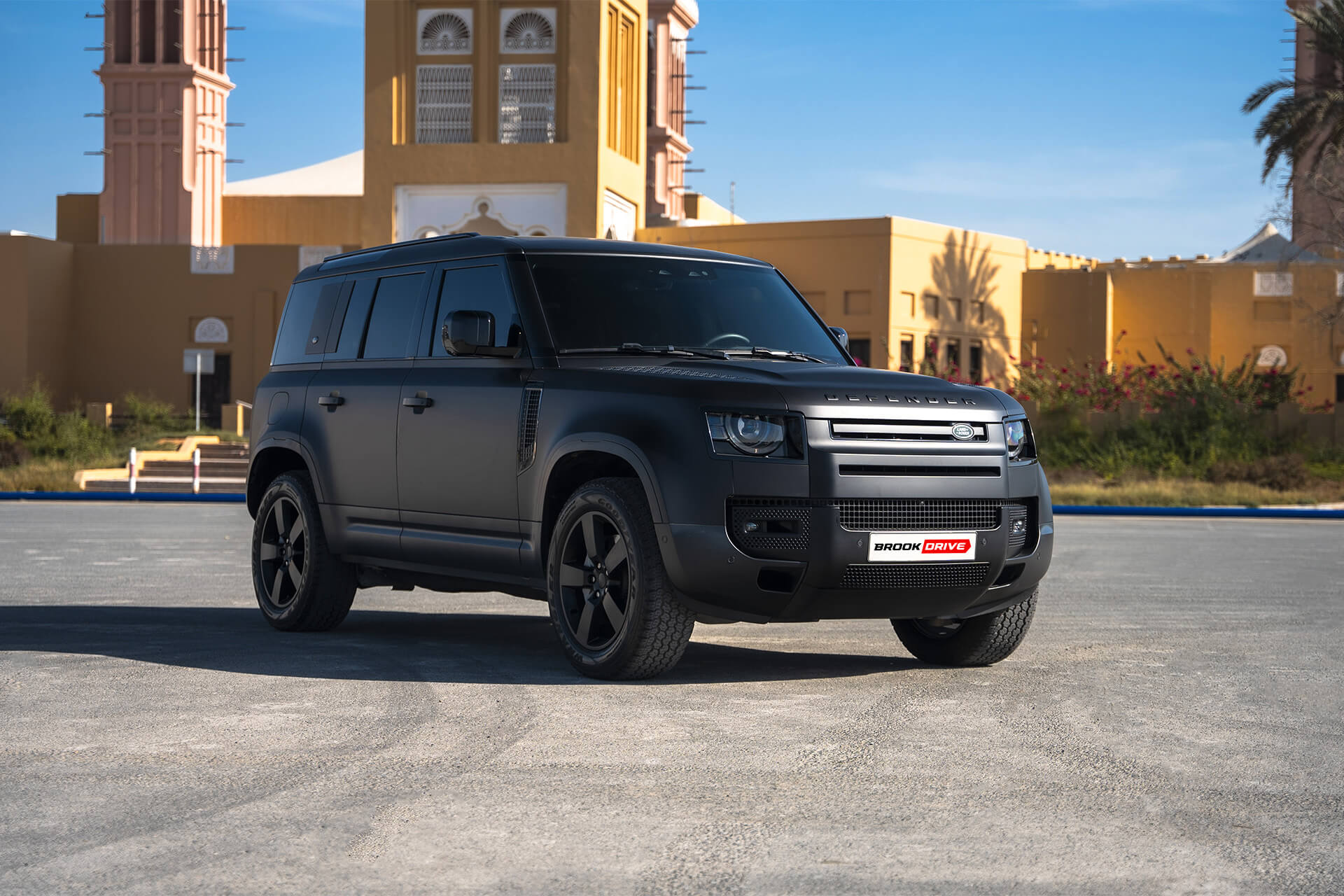Land Rover Defender Matte Black