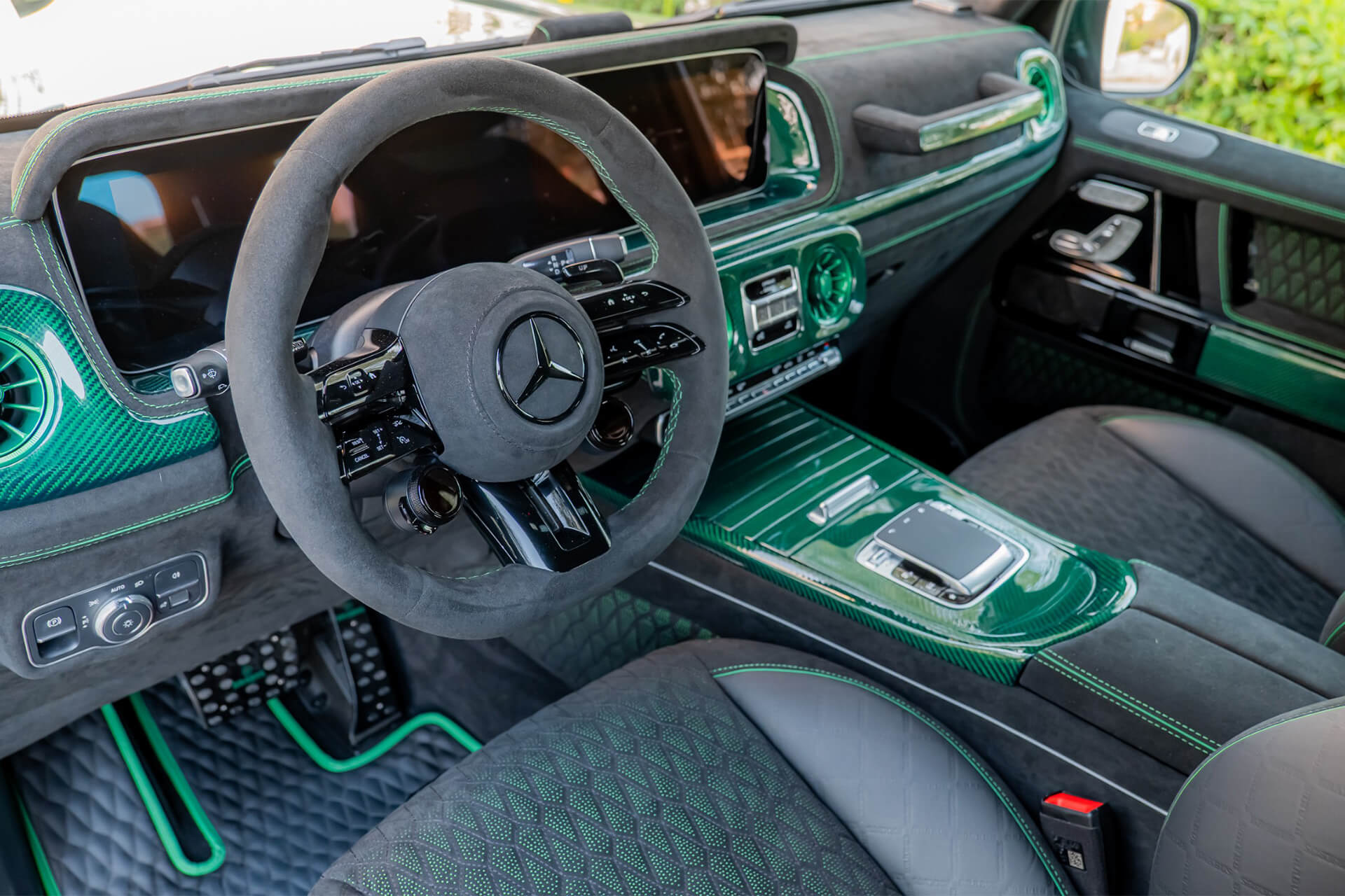 Mercedes G800 Brabus Emerald Green Metallic
