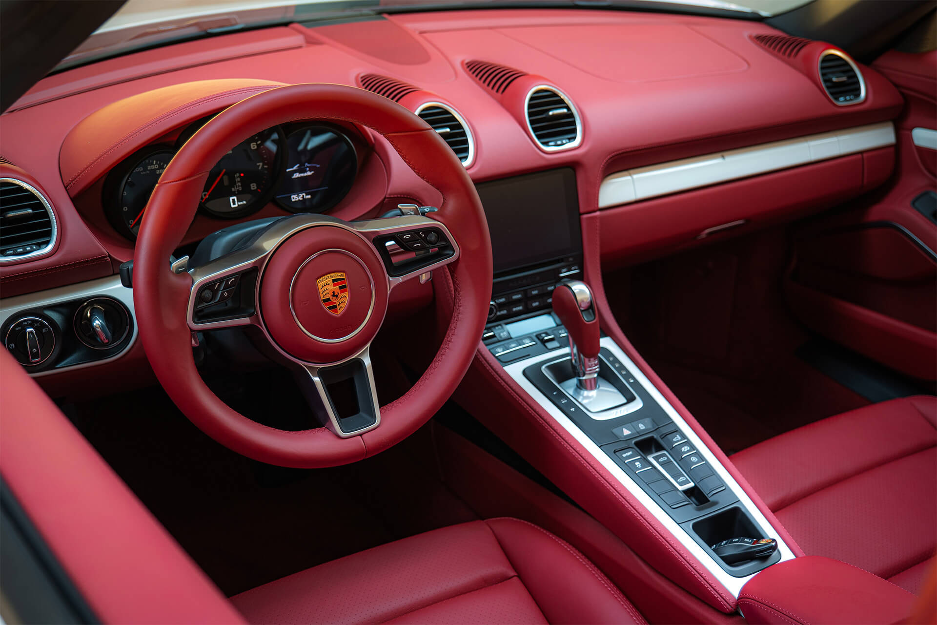 Porsche 718 Boxster White