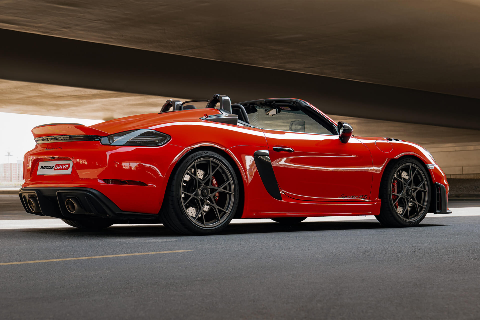 Porsche 718 Spyder RS Guards Red