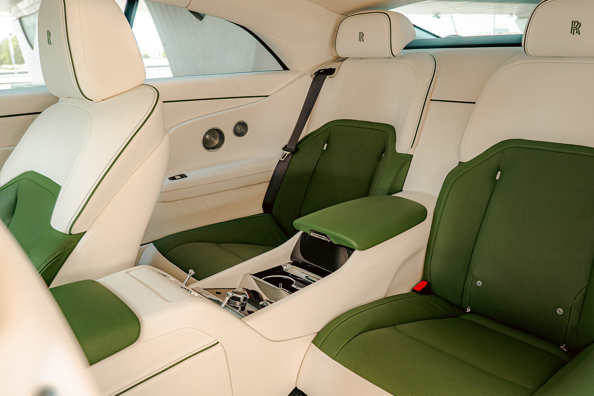 Rolls Royce Spectre Black Badge Imperial Jade